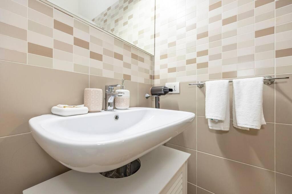 Apartment Roma Relax 2 Con Wifi-Ac-Netflix Bagian luar foto