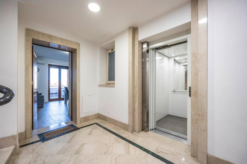 Apartment Roma Relax 2 Con Wifi-Ac-Netflix Bagian luar foto